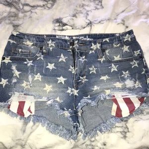 Patriotic jean shorty shorts